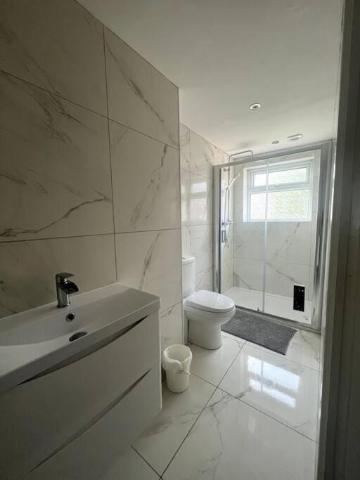 Modern 4 Bed - 10 Mins To Centre Villa Liverpool Ngoại thất bức ảnh